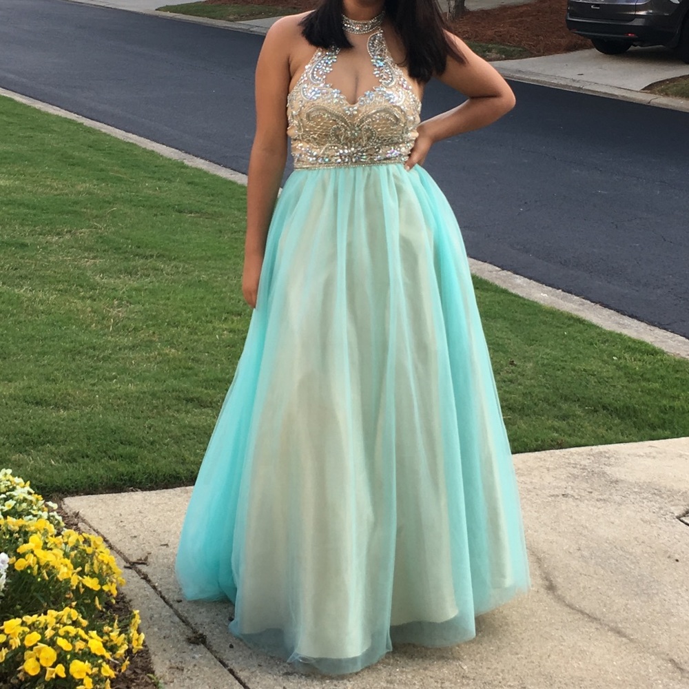 ✨PROM SEASON✨